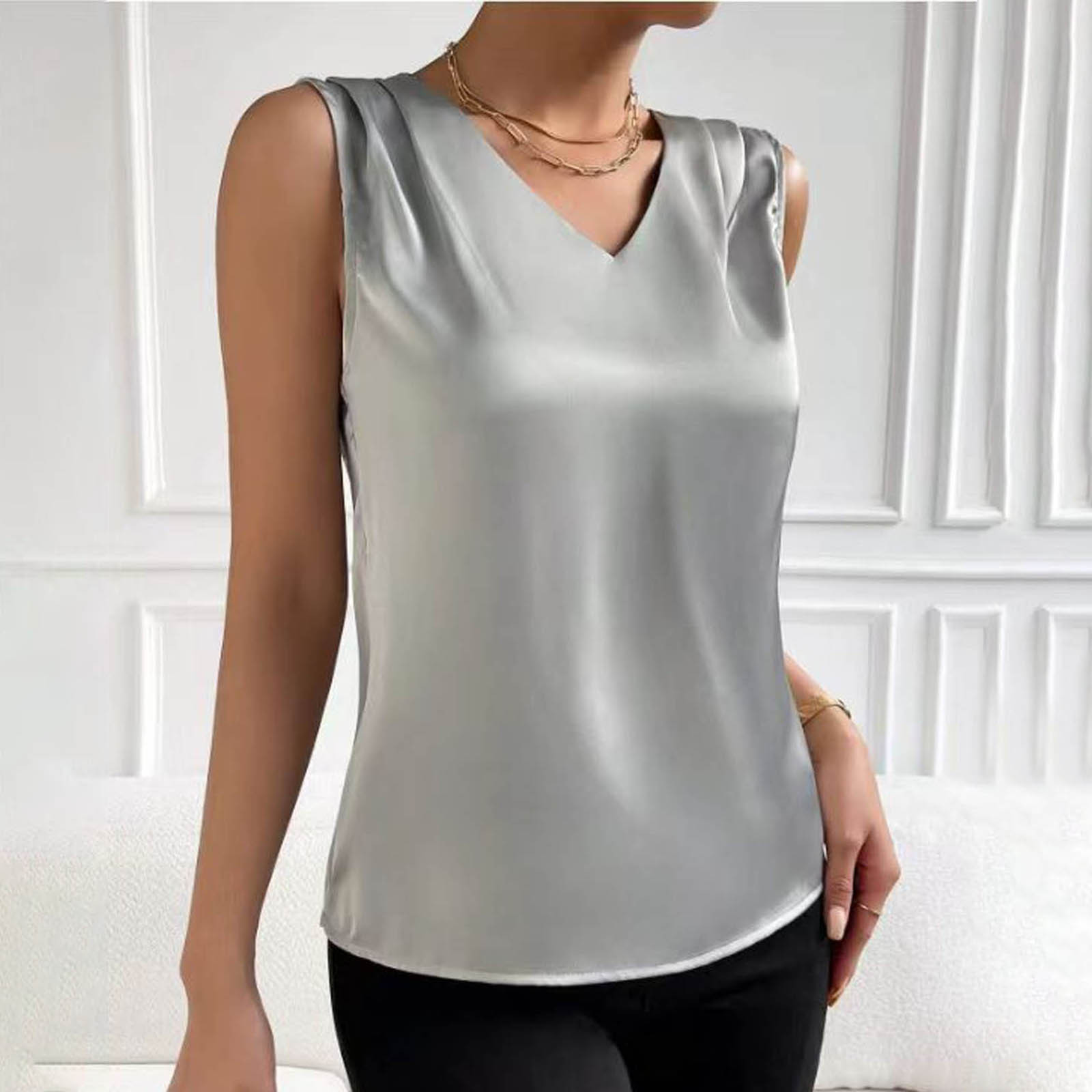 thumbnail image 3 of Top sin mangas de satén con cuello en V para mujer, para el verano, blusa informal transpirable de poliéster de color liso, 3 of 6